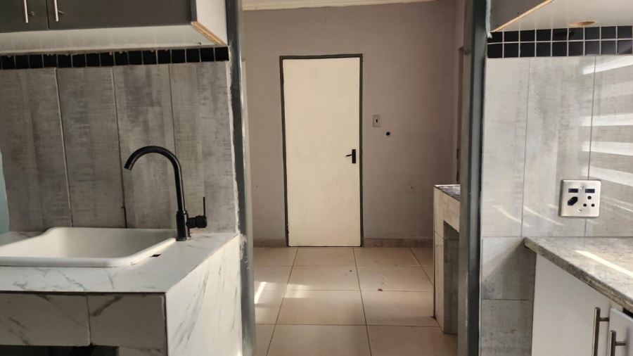5 Bedroom Property for Sale in Waterkloof A H North West